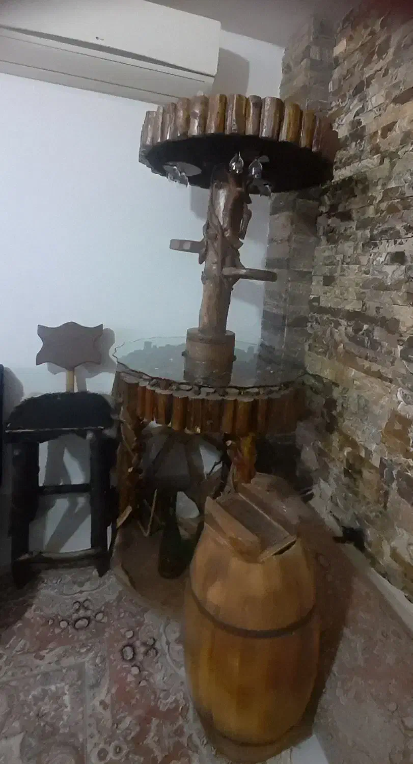 فروش فوری میز بار و صندلی چوب گردو دستساز|صنایع دستی و سایر لوازم تزئینی|نور, |دیوار