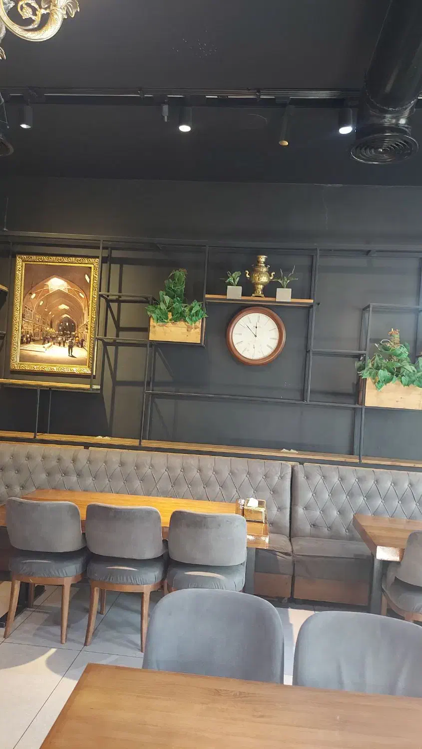 تخته کار مسلط به کباب پزی (فوری)|استخدام خدمات فروشگاه و رستوران|تهران, دریا|دیوار