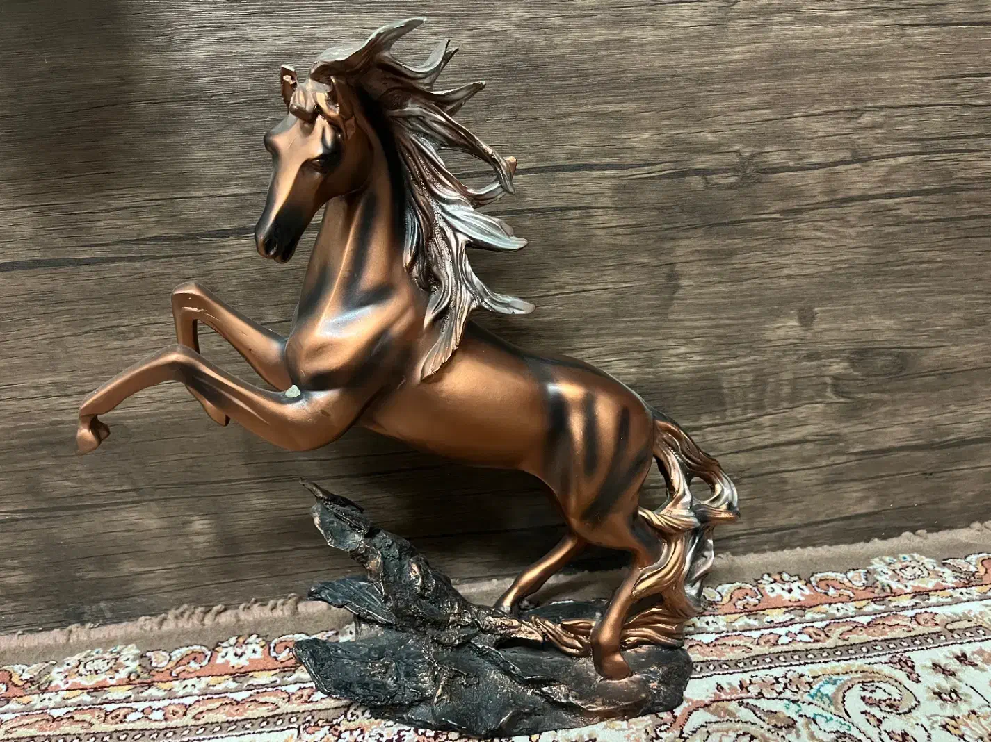 مجسمه|مجسمه، تندیس، ماکت|ورامین, ورامین|دیوار