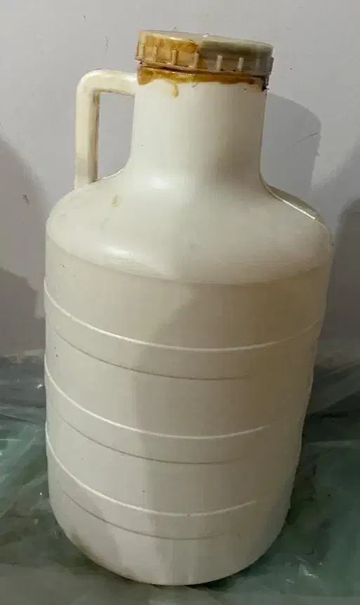 دبه ی پلاستیکی دست دوم۲۰لیتری و ۲۷لیتری|ظروف نگهدارنده، پلاستیکی، یک‌بارمصرف|تهران, قلهک|دیوار