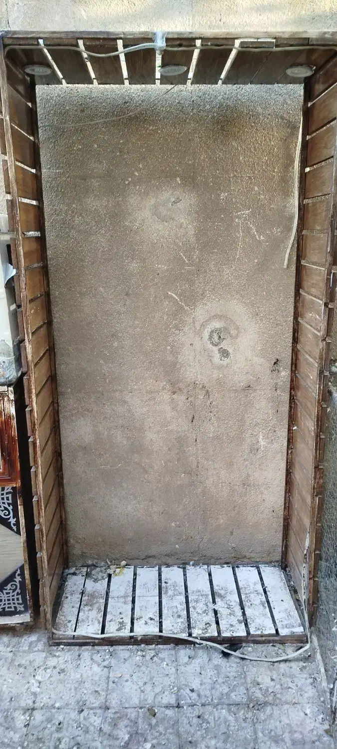 یک عدد ویترین مغازه|فروشگاه و مغازه|سیرجان, |دیوار