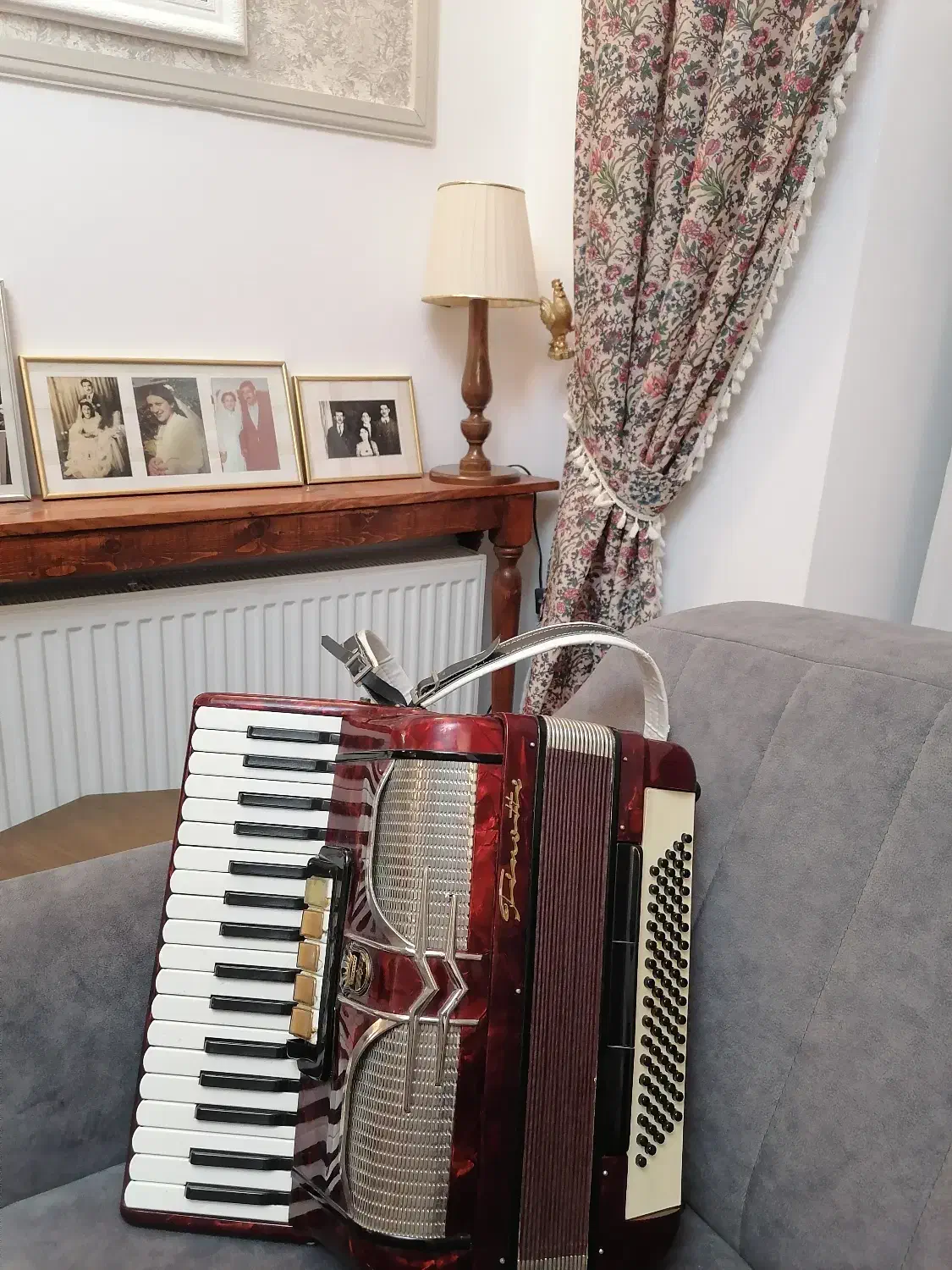 آکاردئون ۸۰ باس فیروتی اصل آلمان ۷۰ ساله|پیانو، کیبورد، آکاردئون|نوشهر, |دیوار
