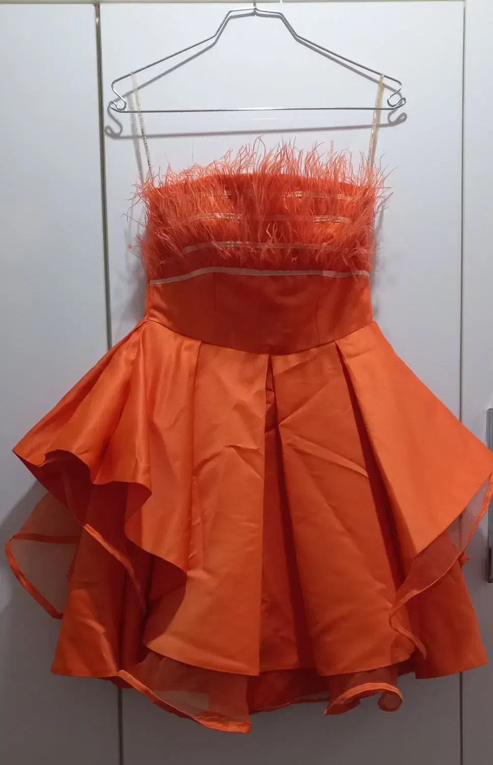 لباس مجلسی|لباس|ماکو, |دیوار