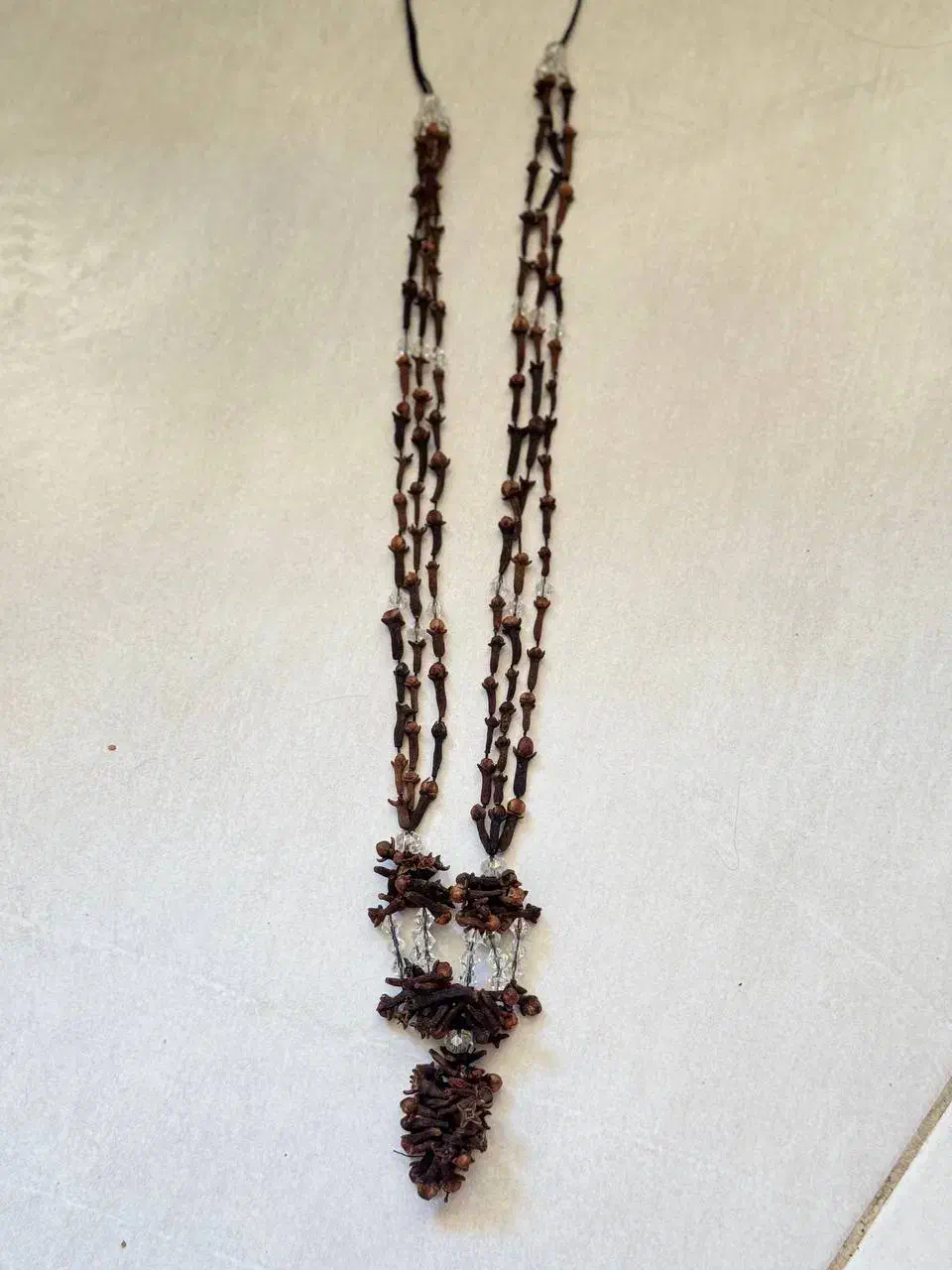 فروش ویژه سوزن . سنجاق زیر گلو . گردنبند میخک|بدلیجات|صدرا-فارس, فاز ۲|دیوار