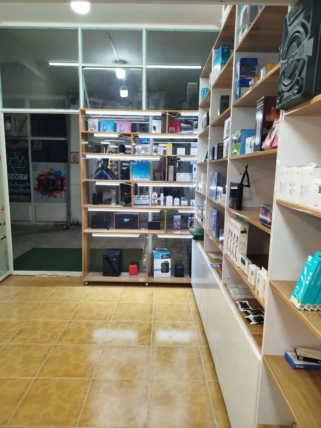 اجاره مغازه ۱۸ متری|اجارهٔ مغازه و غرفه|رامهرمز, |دیوار