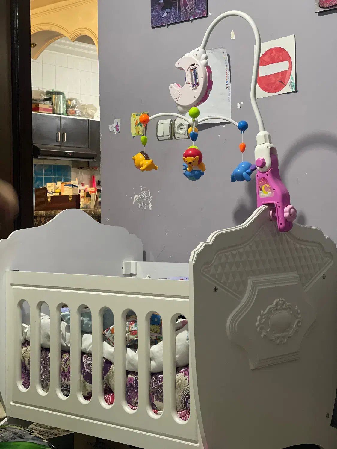 گهواره|تخت و صندلی بچه|شیراز, میانرود|دیوار