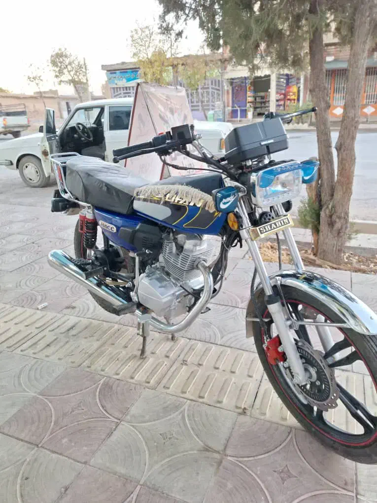 موتور هندا|موتورسیکلت|سده (فارس), |دیوار