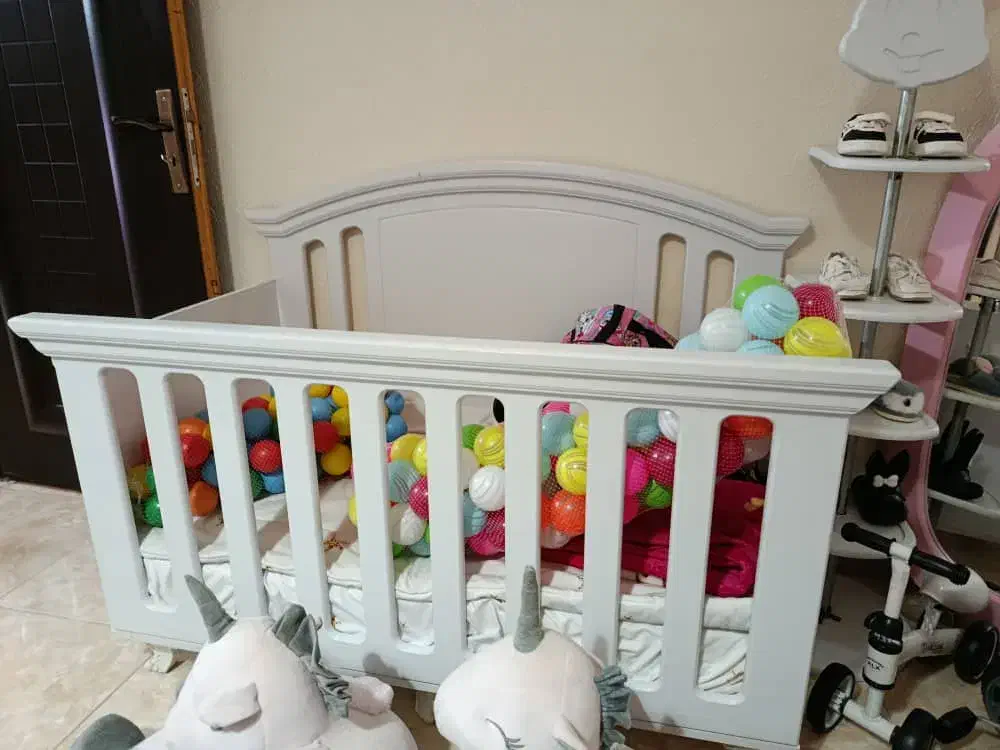 تختکودکنونو|تخت و صندلی بچه|شاهینشهر, گزبرخوار|دیوار