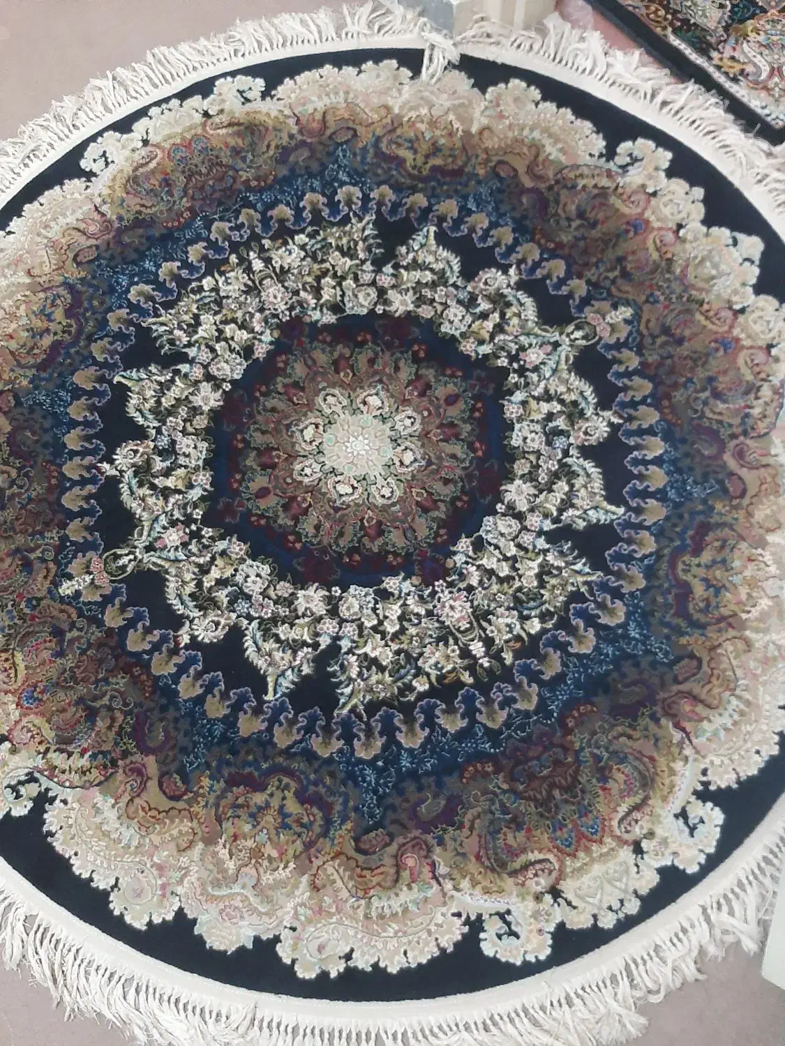 فرش گرد ماشینی ۷۰۰ شانه|فرش|کرج, حصارک بالا|دیوار