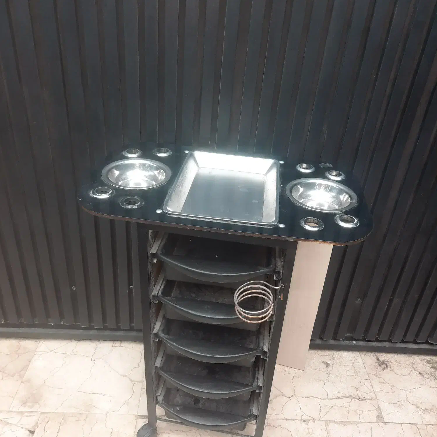 ترولی دو عدد|آرایشگاه و سالنهای زیبایی|تهران, بهمن یار|دیوار