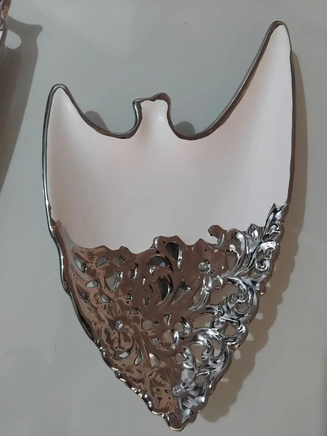 ظروف مجلسی|ظروف سرو و پذیرایی|کاشان, آیت الله سعیدی|دیوار