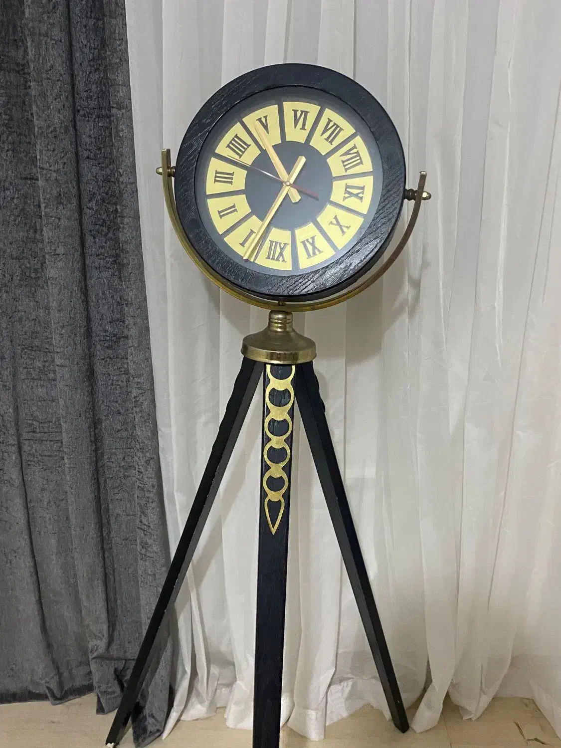 ساعت ایستاده|ساعت دیواری و تزئینی|رشت, کوی مهر|دیوار