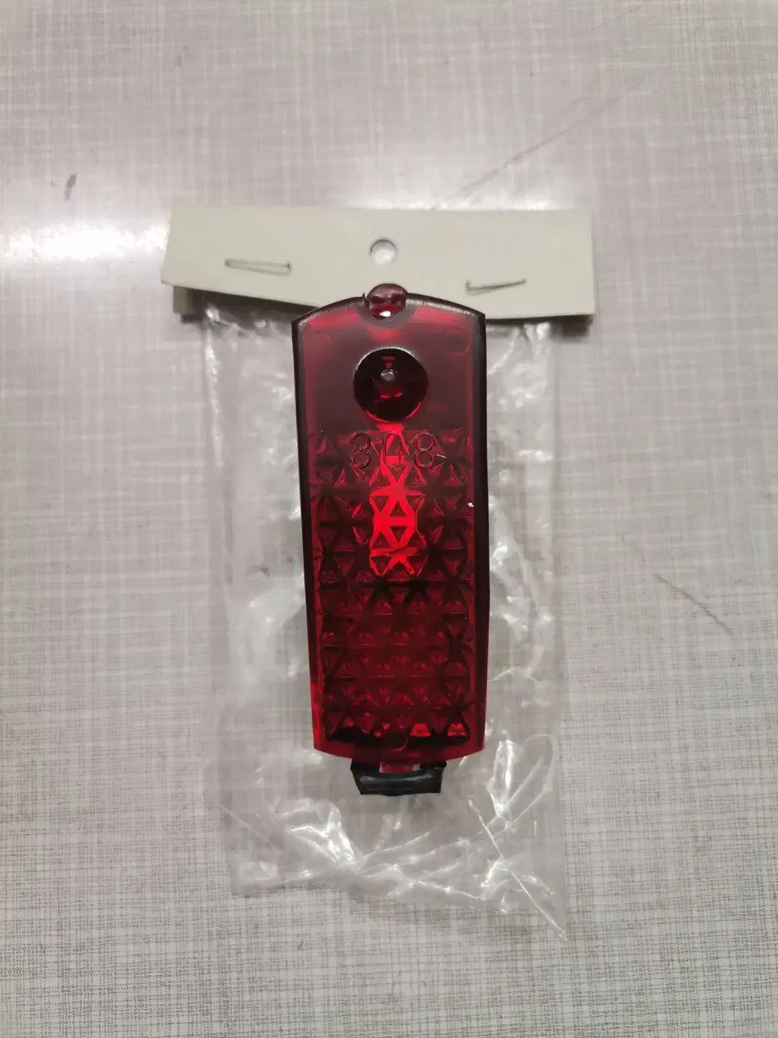 چراغ شبرنگ دوچرخه قدیمی|کلکسیون اشیاء عتیقه|تهران, چوب تراش|دیوار