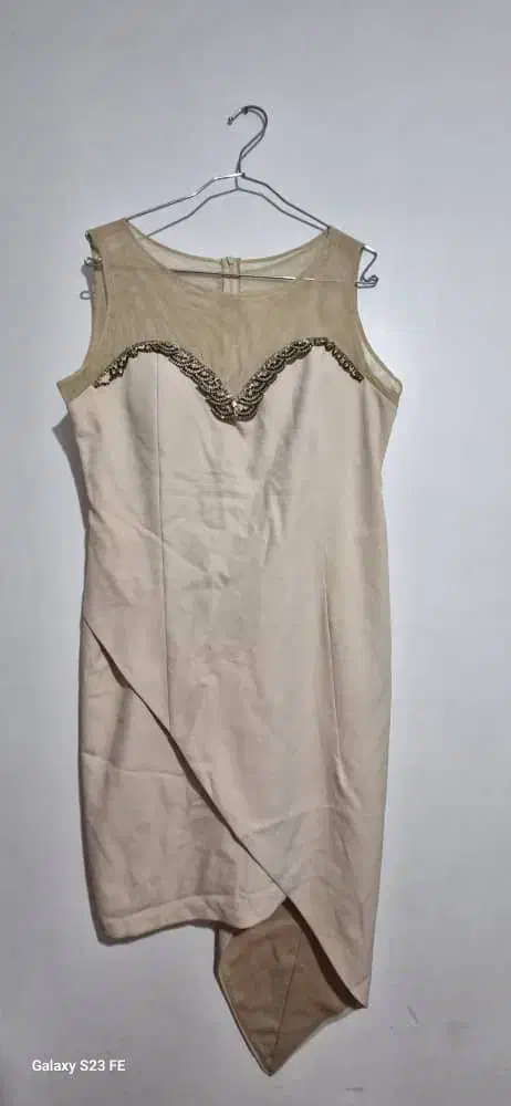 لباس مجلسی|لباس|تهران, بنی‌هاشم|دیوار