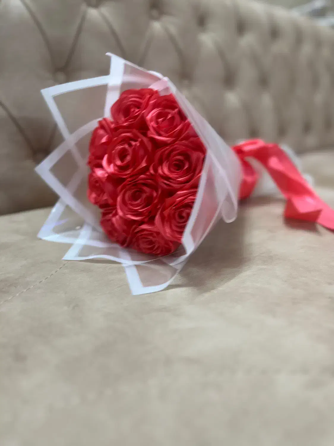 دسته گل ۱۰شاخه قرمز کم حال|گل مصنوعی|سبزوار, علمدار|دیوار