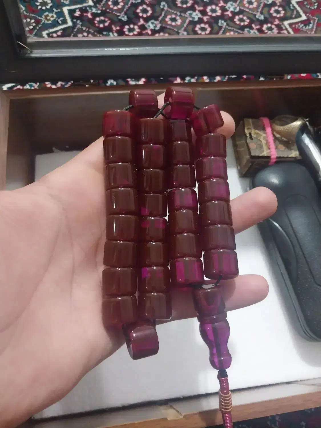 تسبیح و چاقو بکر|کلکسیون اشیاء عتیقه|دیواندره, |دیوار