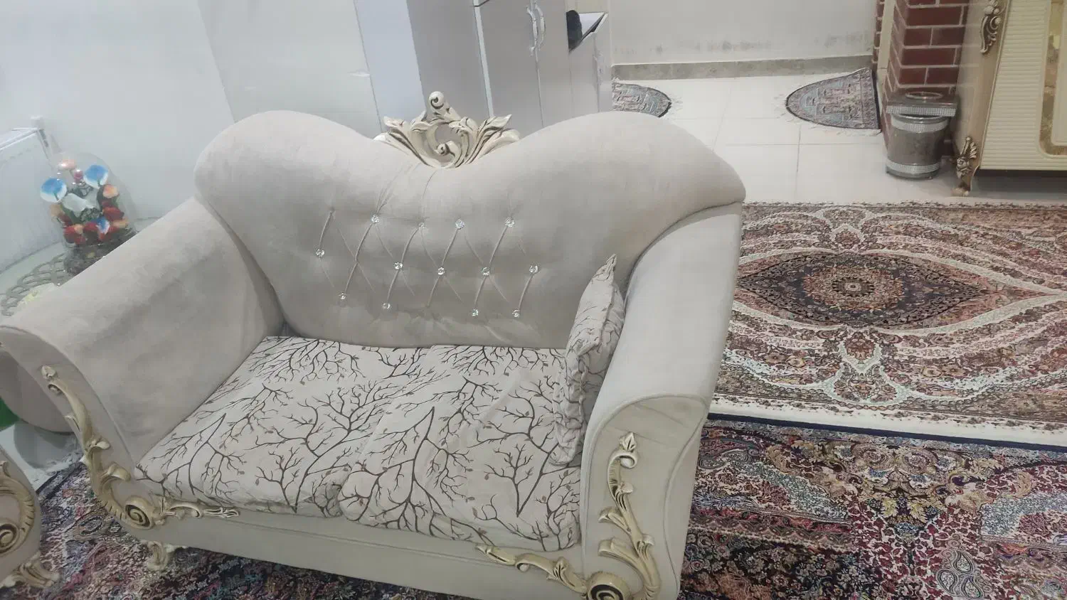 مبل راحتی  ۷نفره|مبلمان خانگی و میز عسلی|پرند, فاز ۴|دیوار