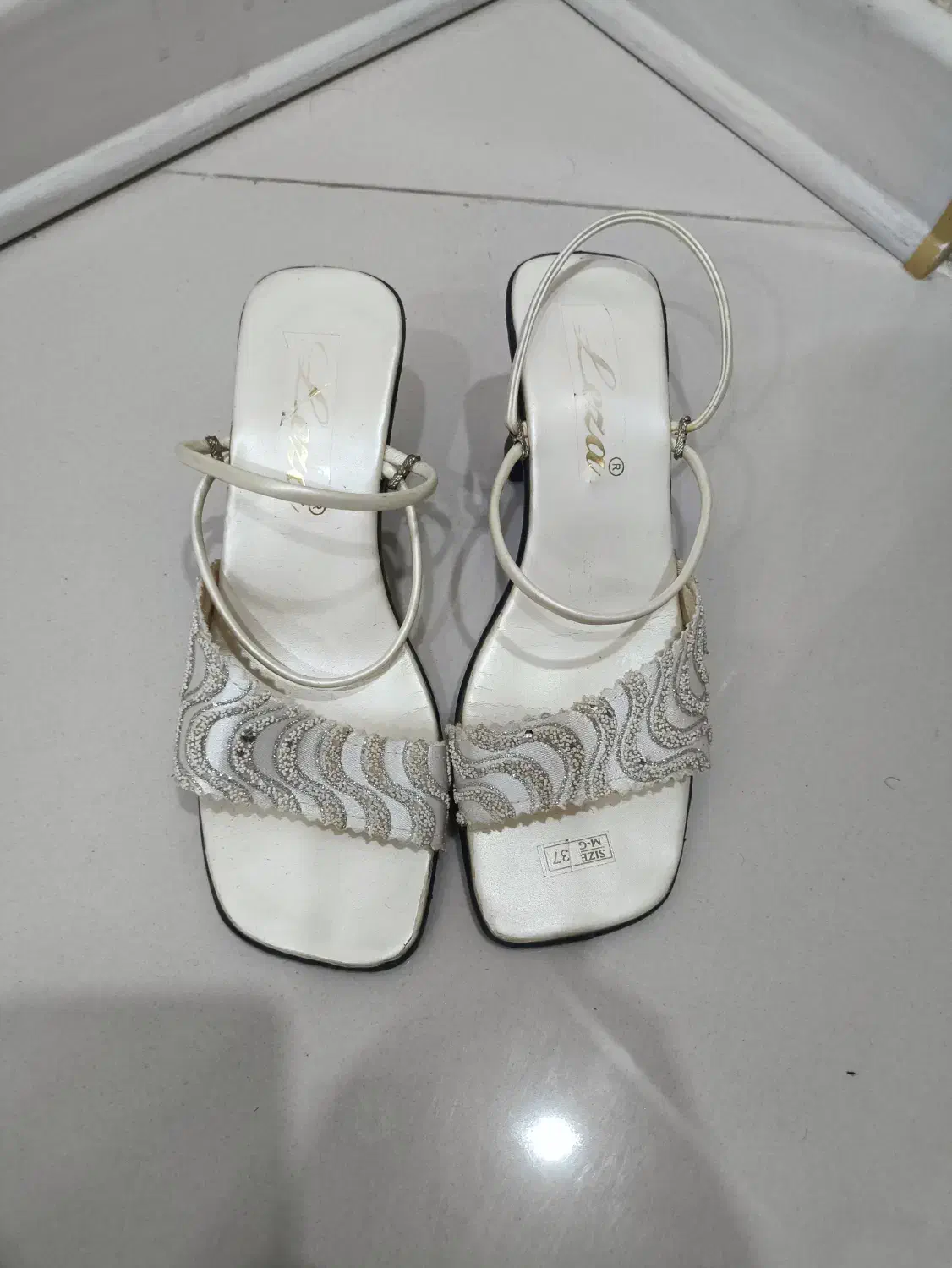 صندل|کیف، کفش، کمربند|بیرجند, |دیوار