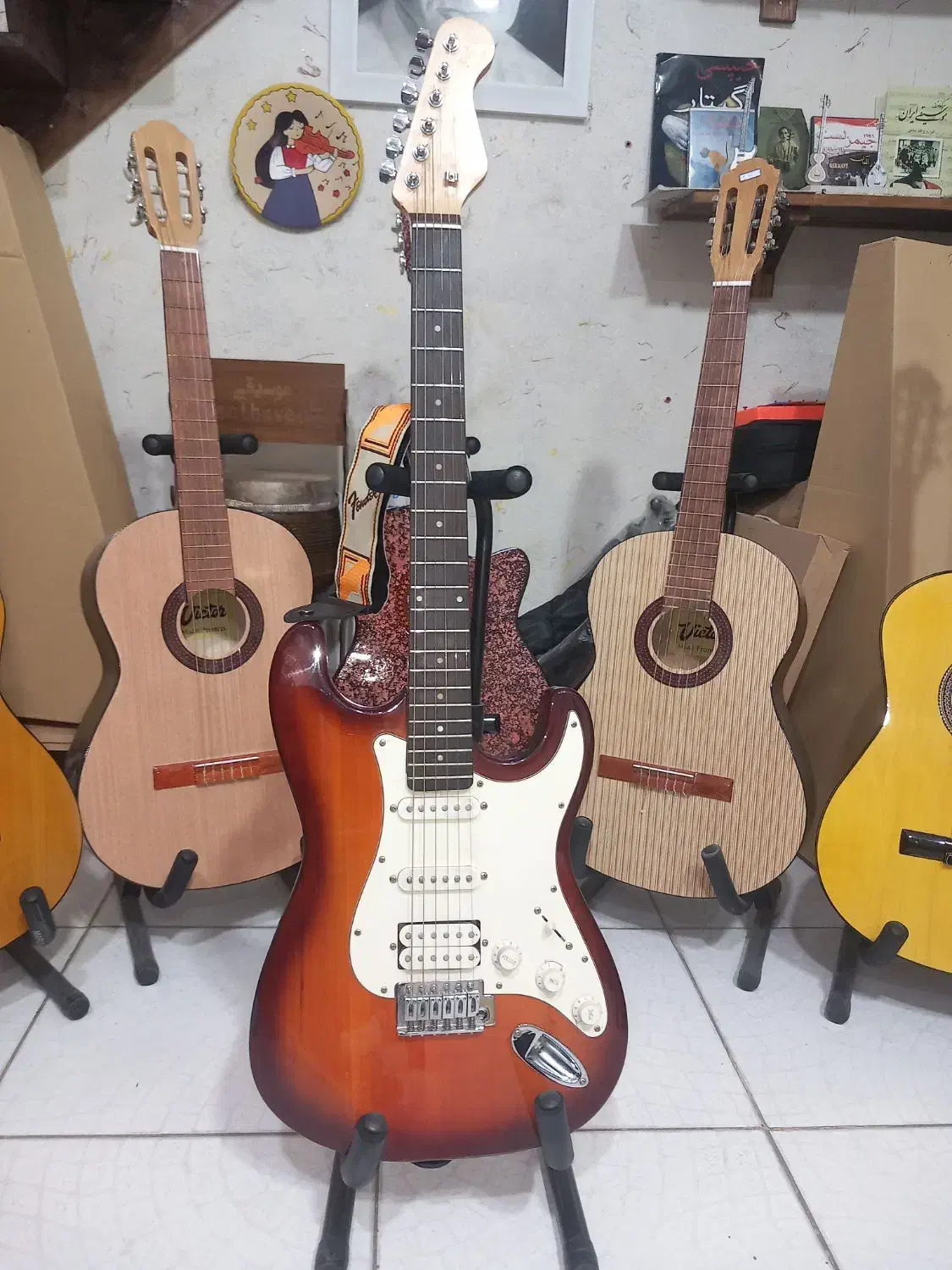 گیتار الکتریک فندر|گیتار، بیس، امپلیفایر|اندیمشک, |دیوار