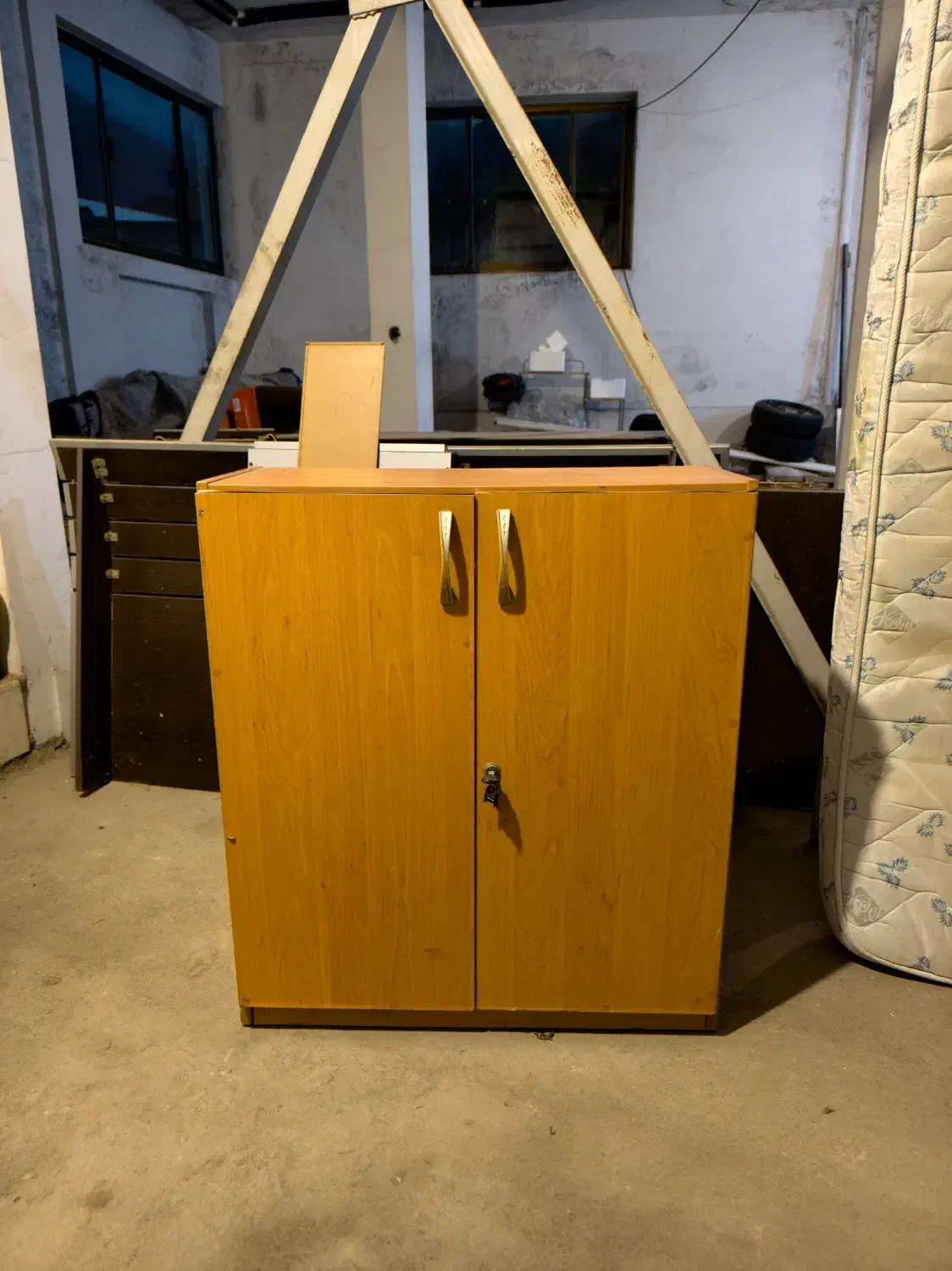 جا کفشی|جاکفشی، کمد، دراور|بندر انزلی, امامزاده|دیوار