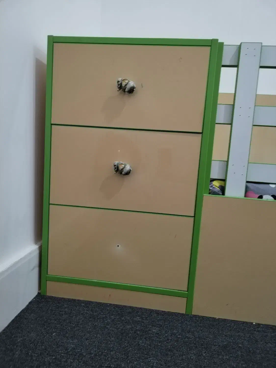 تخت خواب کودک|تخت و سرویس خواب|برازجان, |دیوار