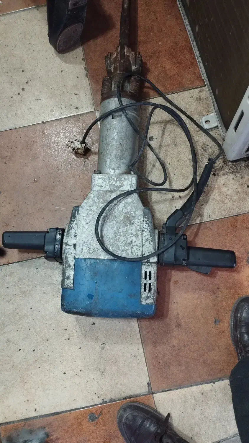 تخریب بادریل کلی وجزئ|خدمات پیشه و مهارت|دزفول, |دیوار