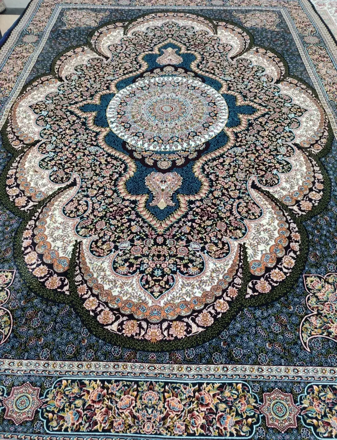 فرش ماشینی دست دوم درحدنو|فرش|طبس, |دیوار