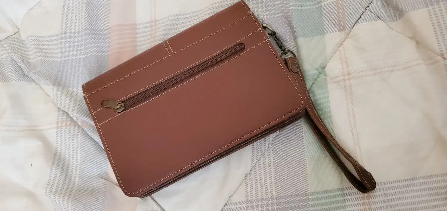 کیف مدارک|کیف، کفش، کمربند|کیش, |دیوار