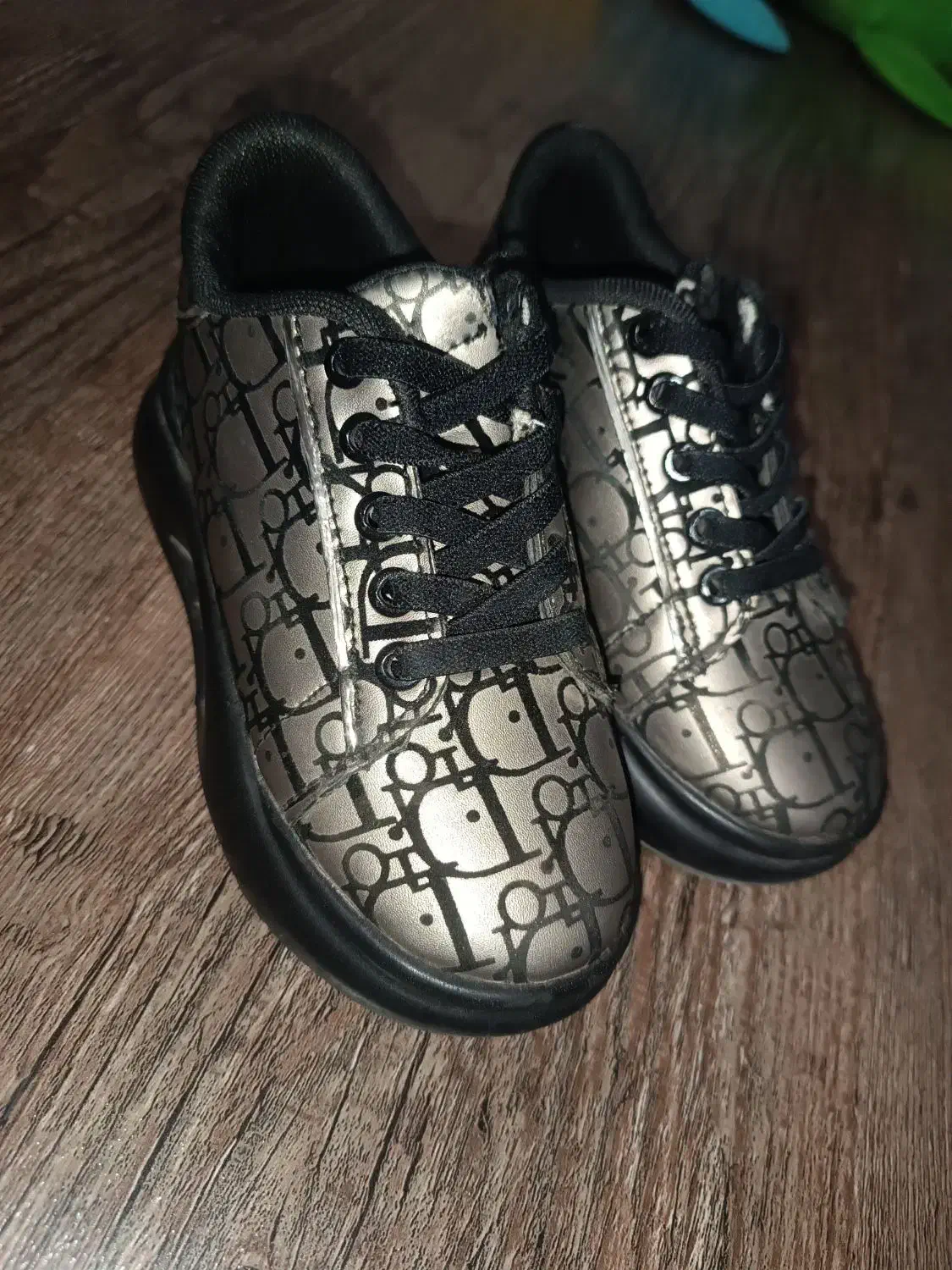 کفش سایز ۲۶|کفش و لباس بچه|فردیس, فردیس|دیوار