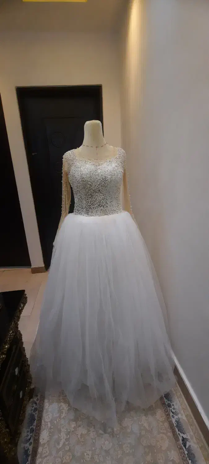 دوخت مزون بدون چسب کاردست بسیارتوتن شیک|لباس|رشت, رشتیان|دیوار