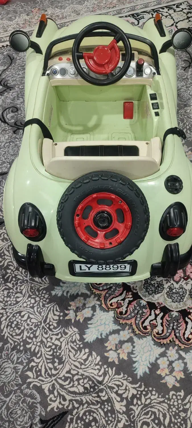 ماشین شارژی کلاسیک|اسباب و اثاث بچه|گلبهار, شهر جدید گلبهار|دیوار