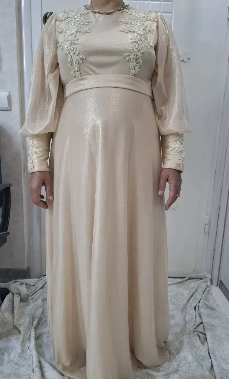 لباسهای مجلسی ومانتوهای تمیز باقیمت مناسب|لباس|شاهینشهر, دکتر حسابی|دیوار