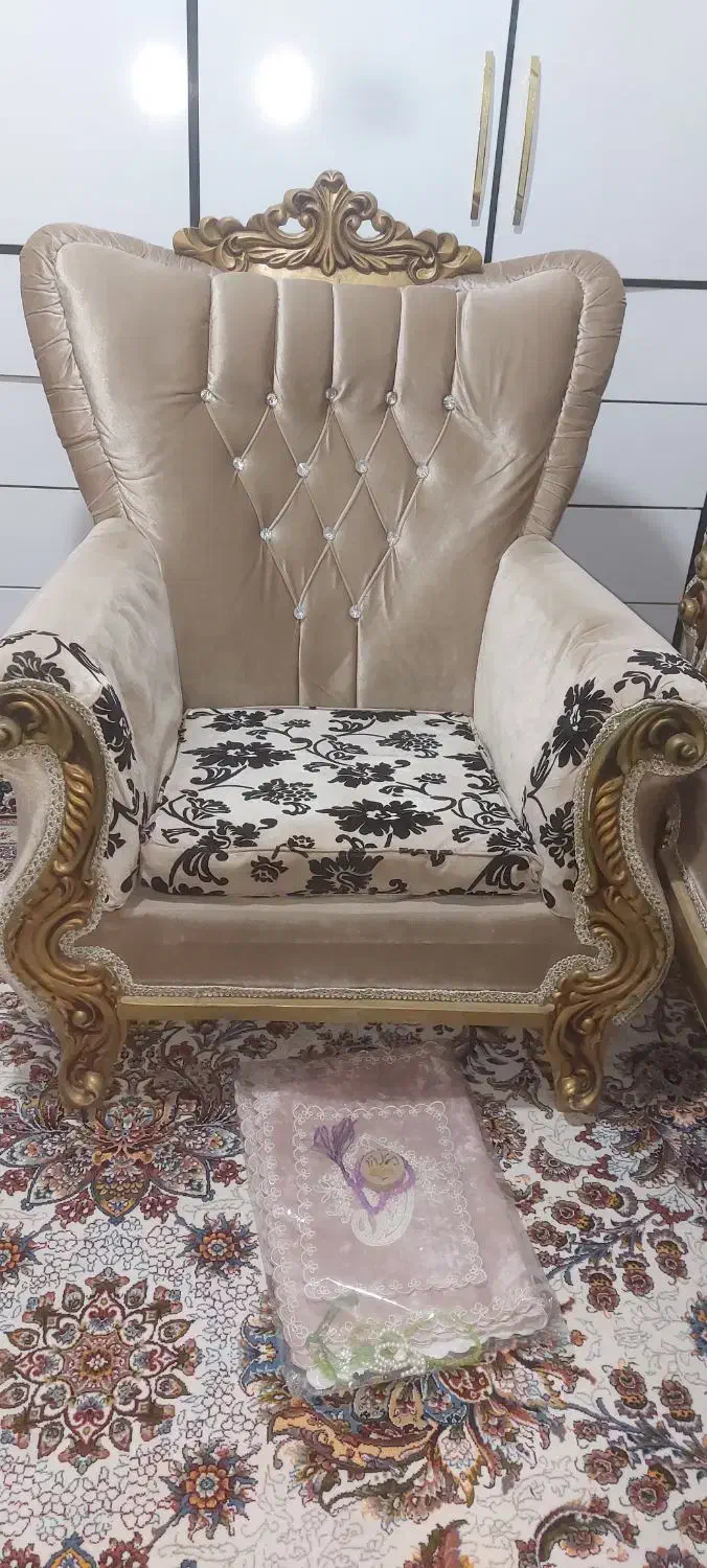 مبل تمیز نیمه سلطنتی|مبلمان خانگی و میز عسلی|سرپل ذهاب, |دیوار