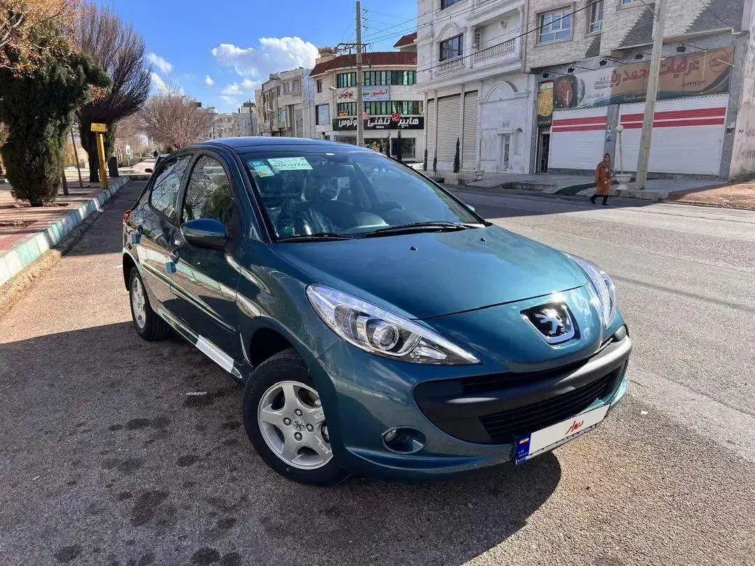 پژو 207دنده اتوماتیک سقف پانورما ارتقایافته1403/11|خودرو سواری و وانت|شیراز, شهرک بزین|دیوار