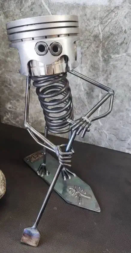 مجسمه فلزی دکوری|مجسمه، تندیس، ماکت|بومهن, |دیوار