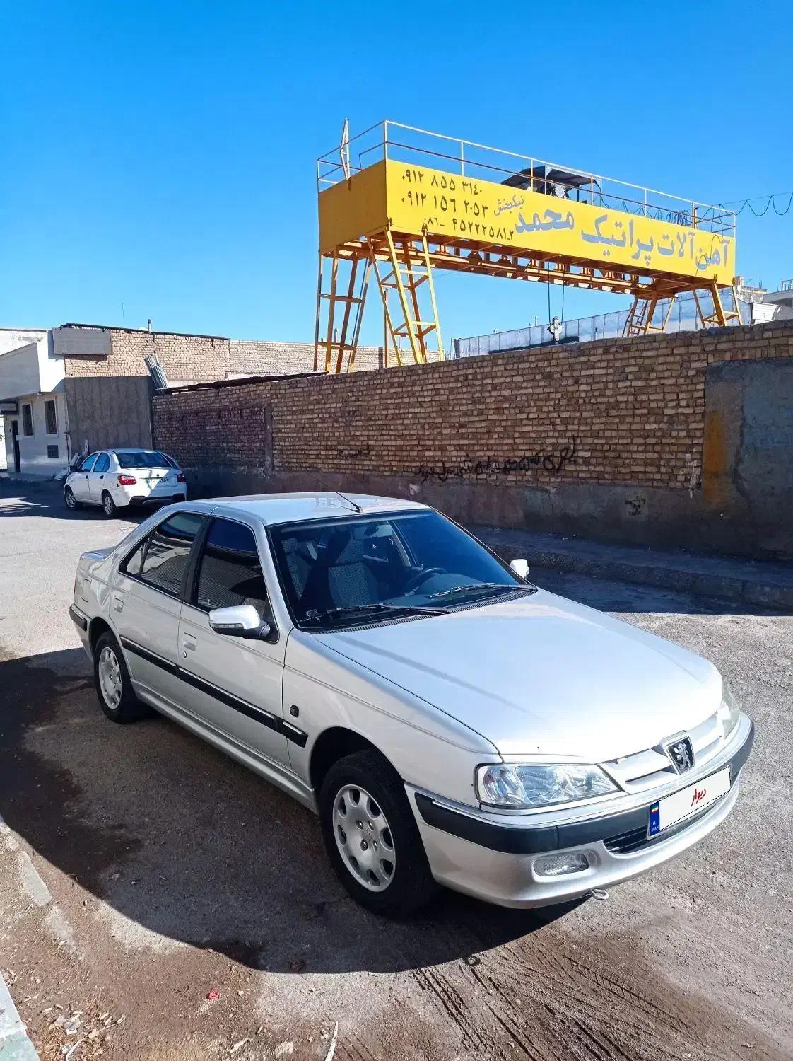 پارس مدل۹۸ بیرنگ|خودرو سواری و وانت|زرندیه, |دیوار