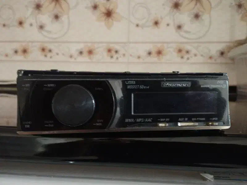 سالم|صوتی و تصویری|مهران (ایلام), |دیوار