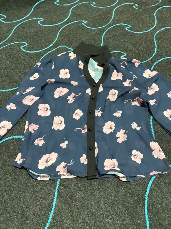 لباس عمده|لباس|اسلامشهر, باغ فیض|دیوار