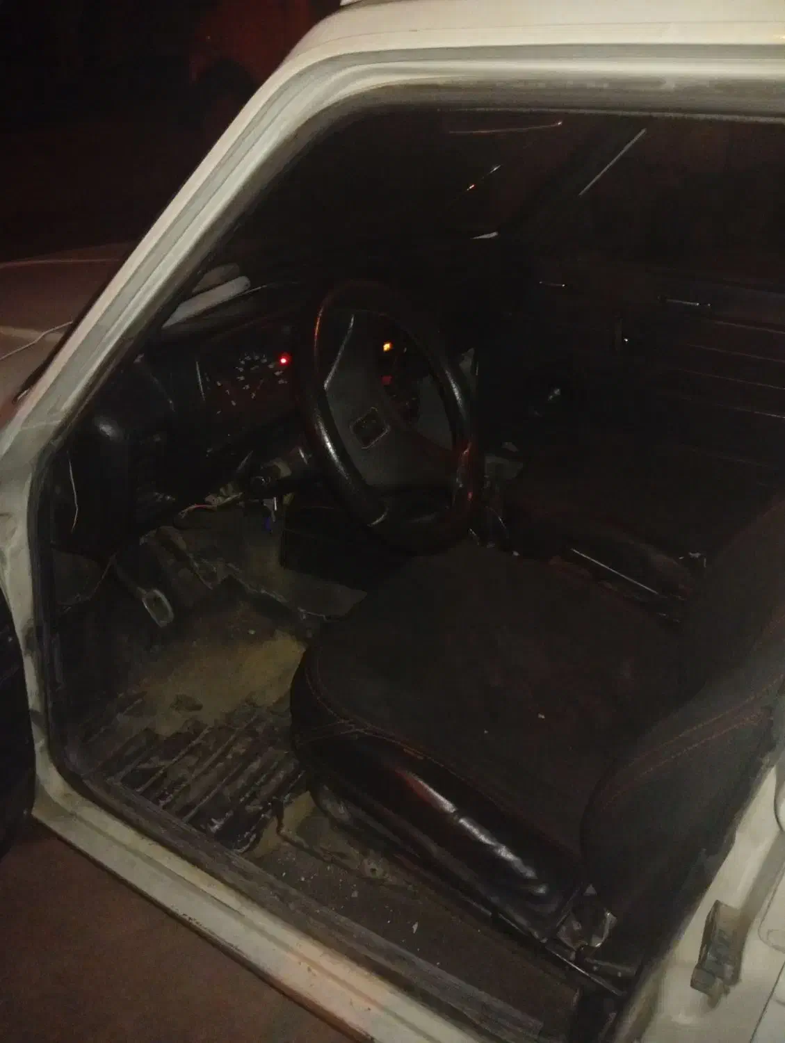 پیکان مدل 83 درجه یک|خودرو سواری و وانت|همدان, |دیوار