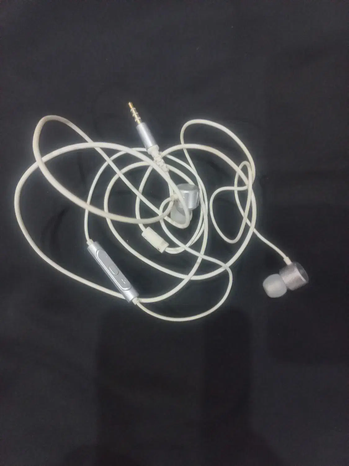 هندزفری سیمی. ساده|لوازم جانبی موبایل و تبلت|اهواز, فولادشهر|دیوار