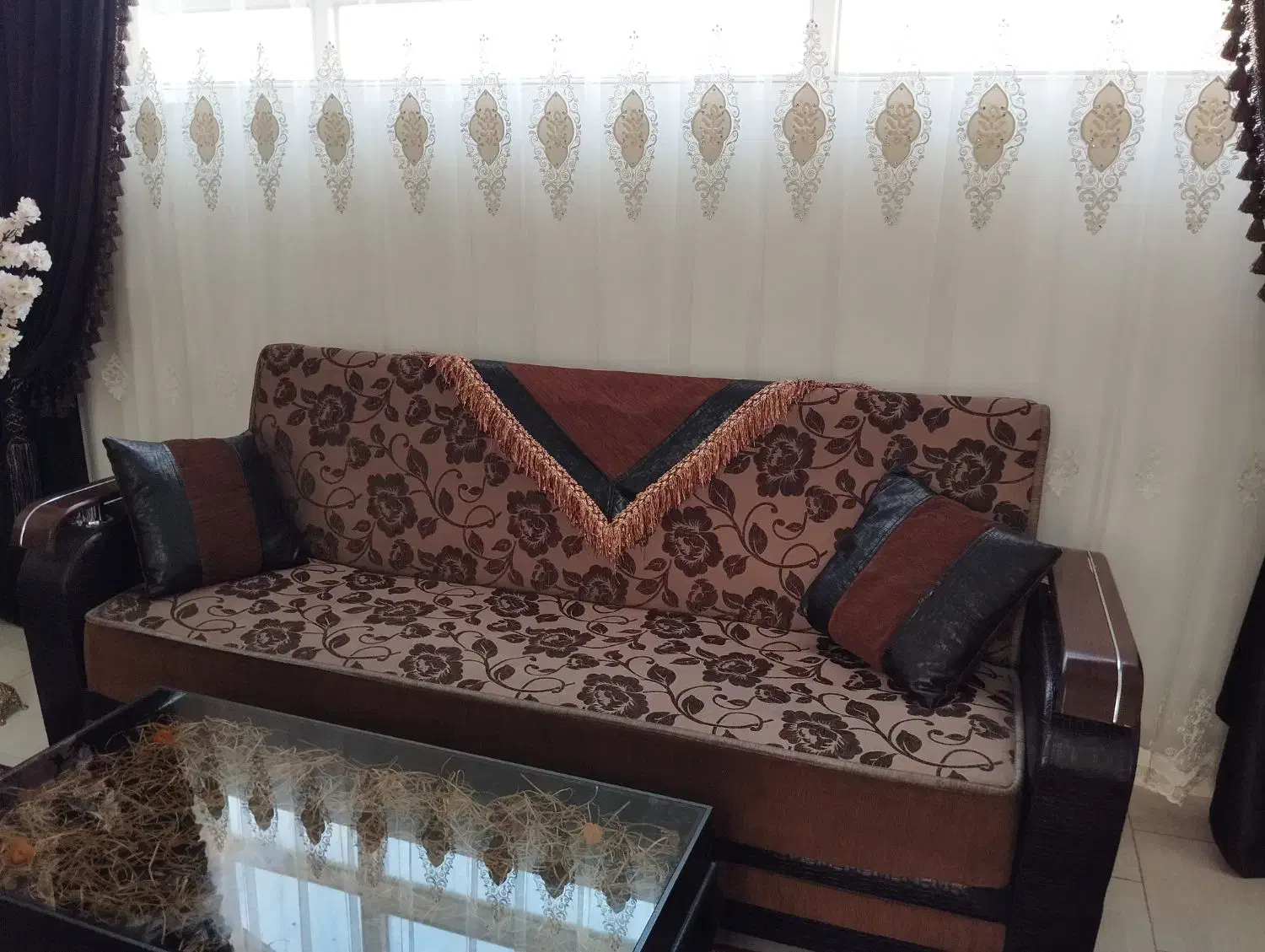 یک دست مبل تمیز با میز|مبلمان خانگی و میز عسلی|تبریز, |دیوار