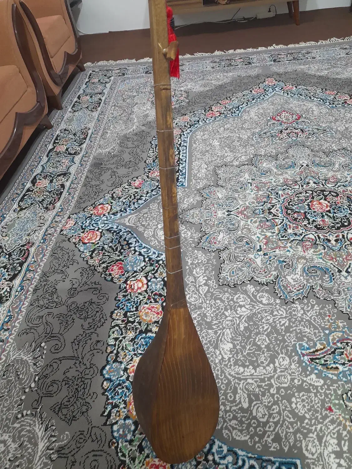 دوتار خوش صدا|سازهای سنتی|گرگان, |دیوار