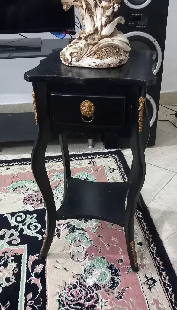 میزتلفون|میز تلفن|لاهیجان, مهرگان|دیوار