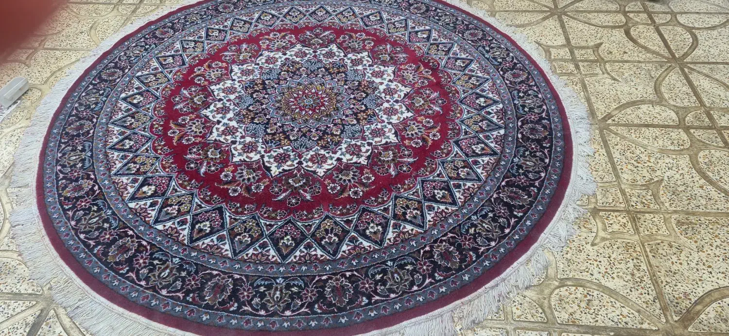 فرش گرد|فرش|ورامین, ورامین|دیوار