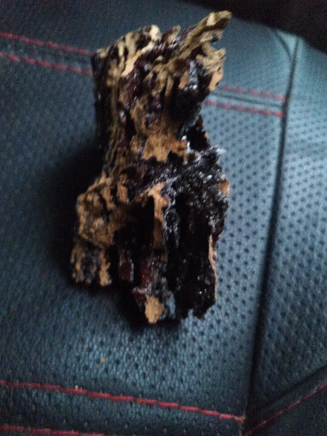 سنگ کیریستال مدل باریت و کیریستال سفید|بدلیجات|اردستان, |دیوار