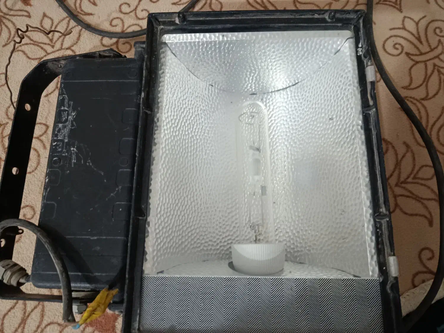 پرژکتور|تلویزیون و پروژکتور|دورود, |دیوار