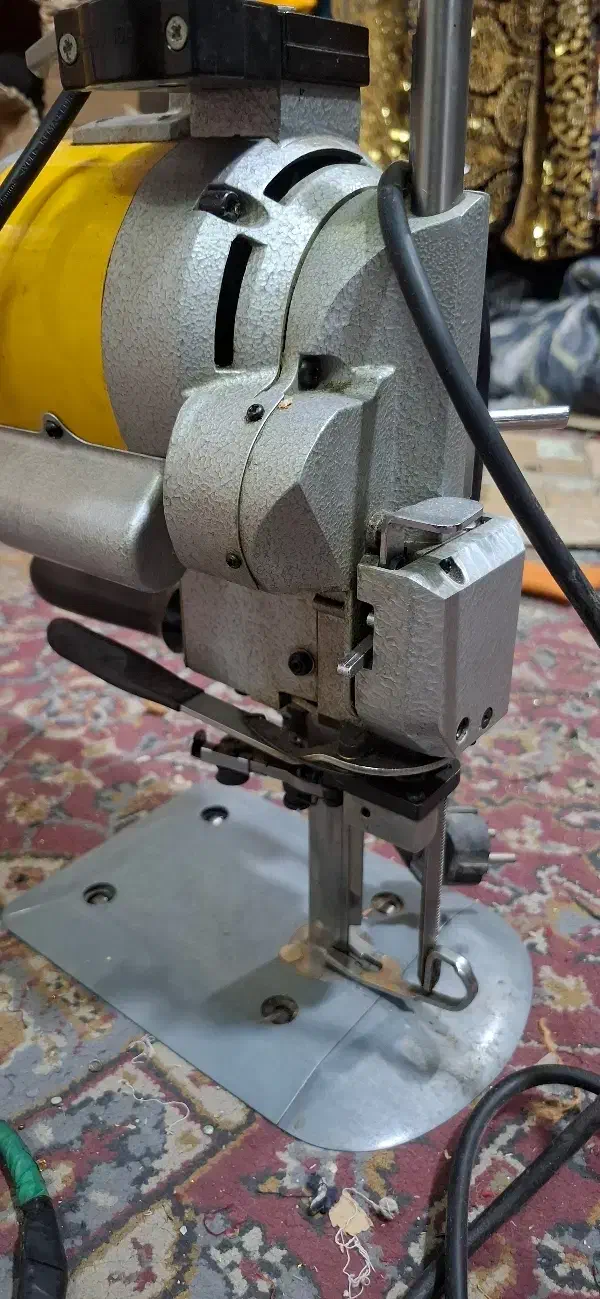 قیچی برقی Jaki|لوازم خیاطی و بافتنی|قم, باغ شریفی|دیوار