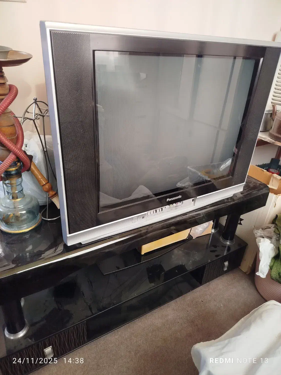 تلویزیون ۲۹ اینچ با میز|تلویزیون و پروژکتور|ارومیه, |دیوار