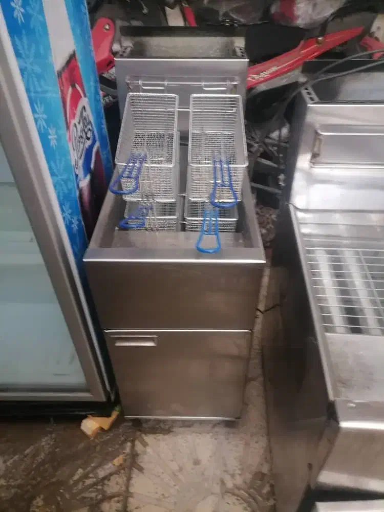 فِر و غیره|کافیشاپ و رستوران|کرج, آق تپه|دیوار