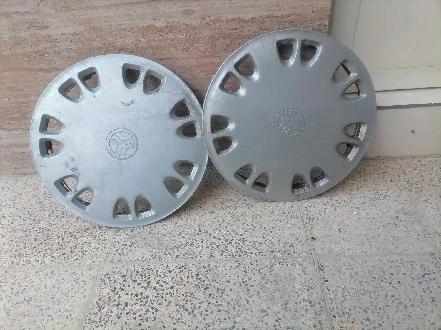 چند جفت کفش زنانه، اسکیت، قالباق پراید|کیف، کفش، کمربند|کرمانشاه, |دیوار